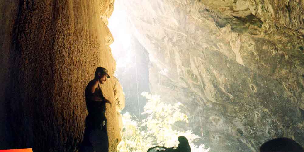 Caving and cave tubing :: Through the Maya underworld