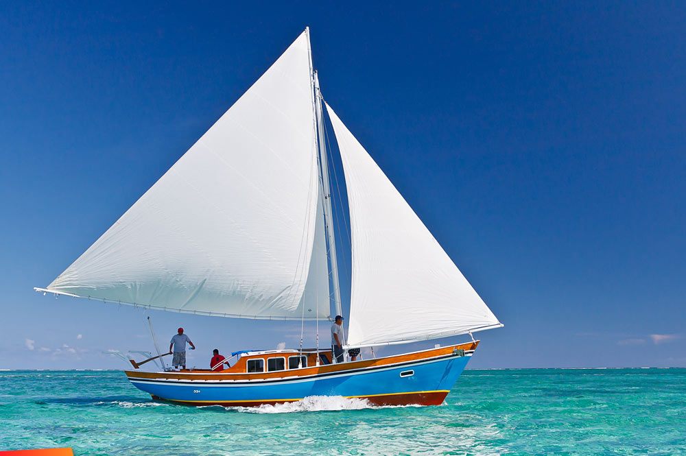 Sailing on the Sirena Azul