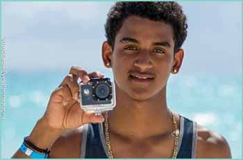 My name is Jalen Castillo, a 16 year old living in the culture capital (Dangriga) that has a passion for photography. I am the photographer, founder, owner of Eagle eyes photography.