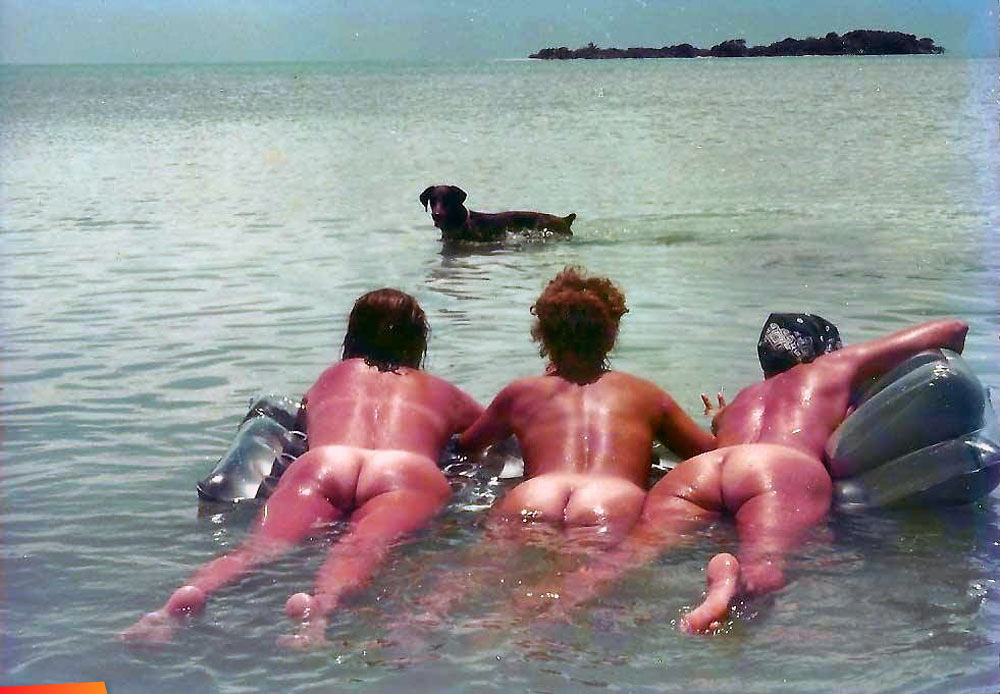 The Three Mystery Butts on a deserted caye!