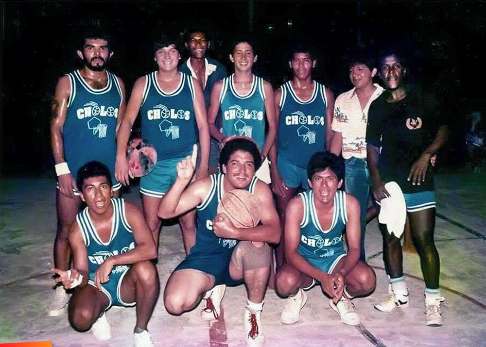 Cholos basketball team, early 1980s