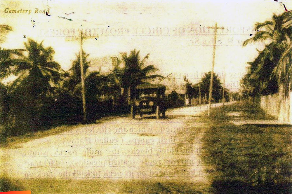 Model T Ford was first automobile to visit Cayo, mid 1940's