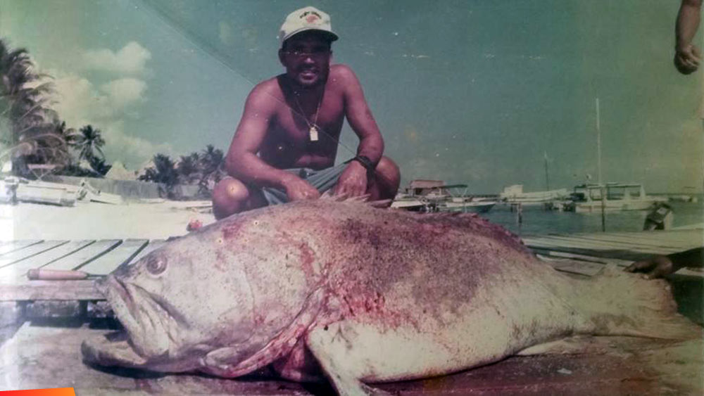 Pou with a huge jewfish, 1988 in San Pedro