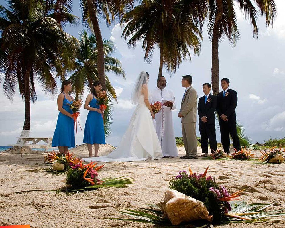 Wedding ceremony at Goff's Caye