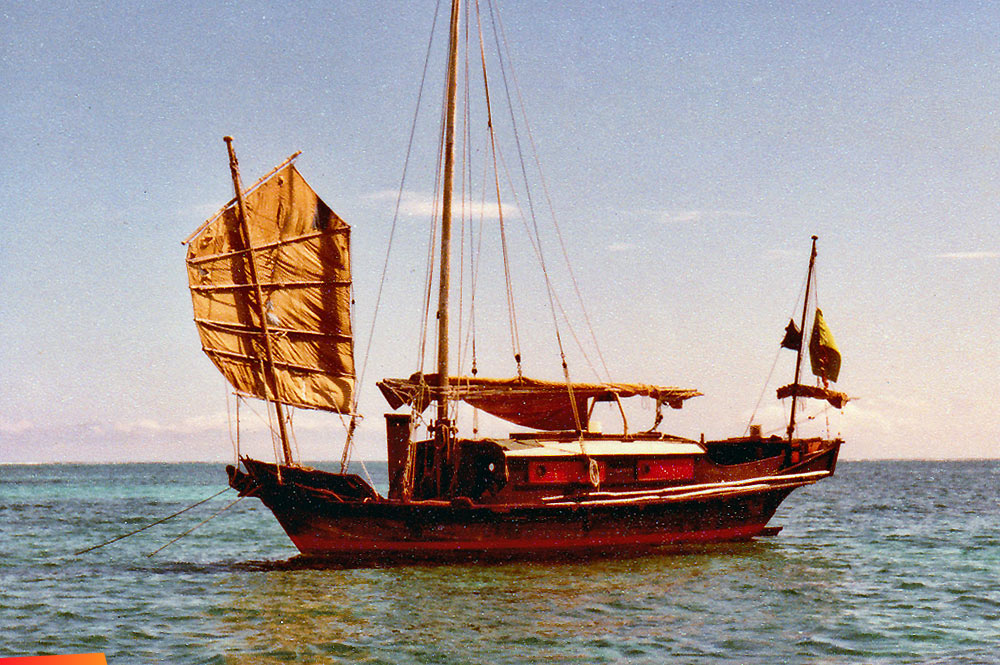 Chinese junk in front of Ruby's Hotel, December 25, 1980