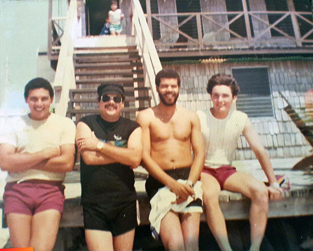 Roberto and Raul Gomez, Pele and Tommy Searle at Ambergris Lodge. Easter 1984