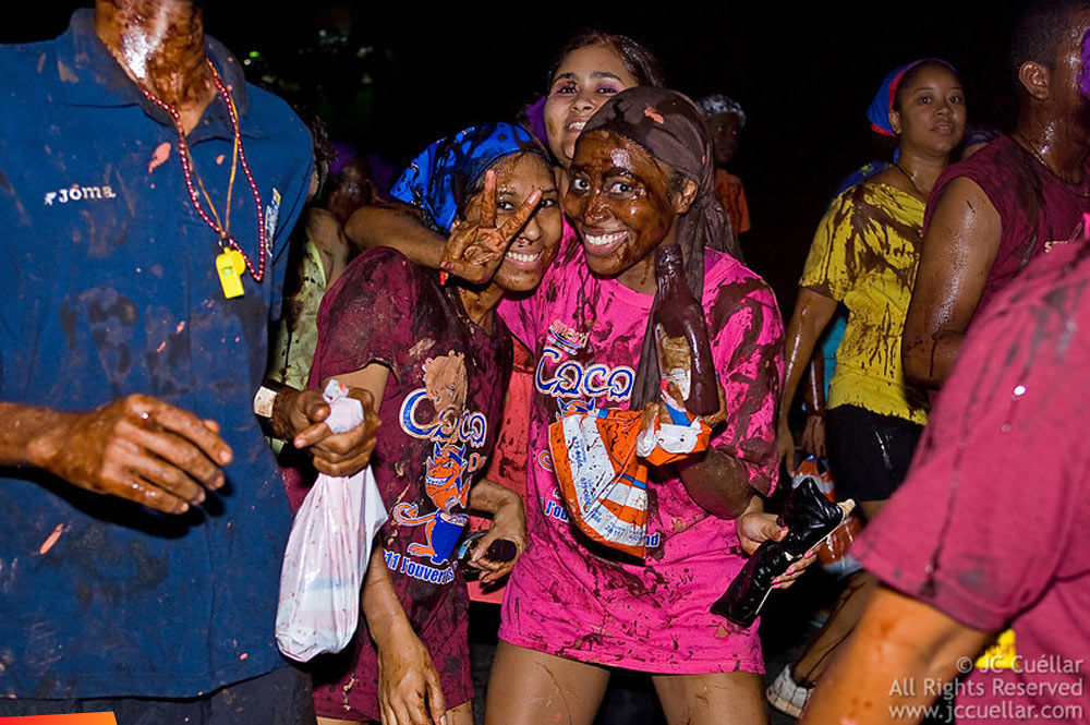 Belize Jouvert 2012 – Making the Mud!